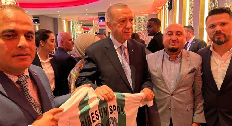 Cumhurbaşkanı Erdoğan'a Giresunspor forması
